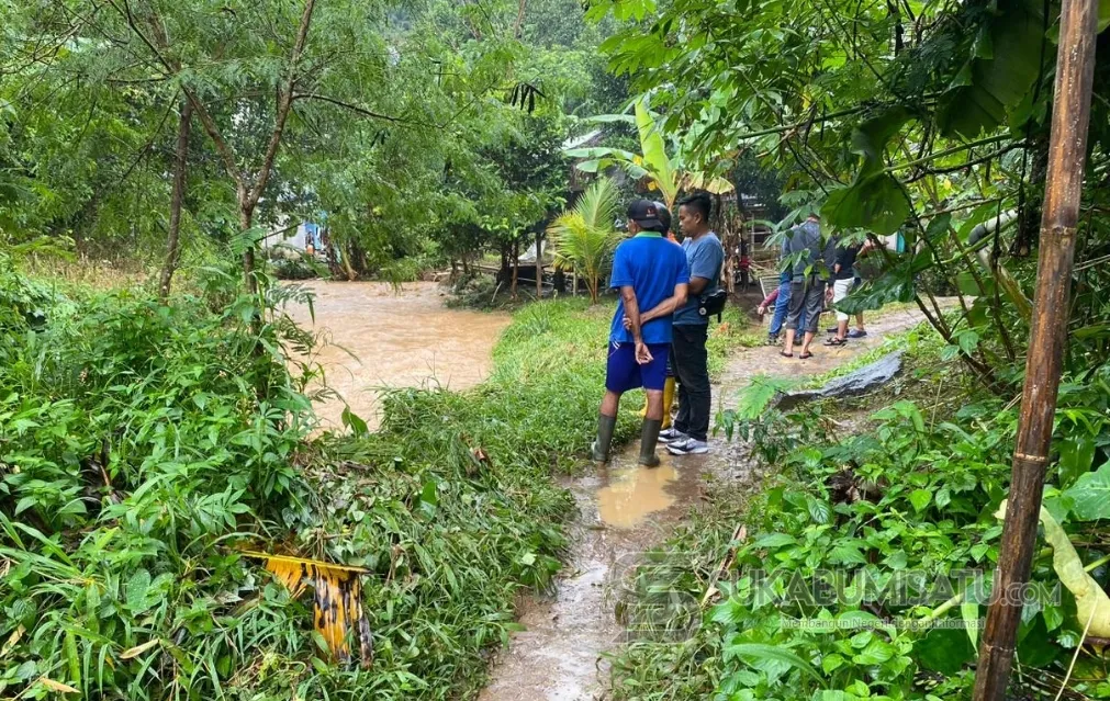 Warga Desak Pembangunan Bronjong untuk Atasi Banjir Sungai Cipamuruyan