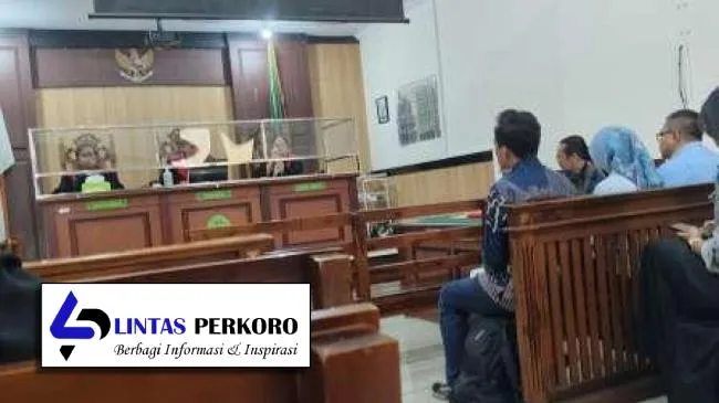 Wartawan Menghadapi Intimidasi Saat Meliput Sidang Terbuka Pengusaha SPBU Vs Patra Niaga di Gresik