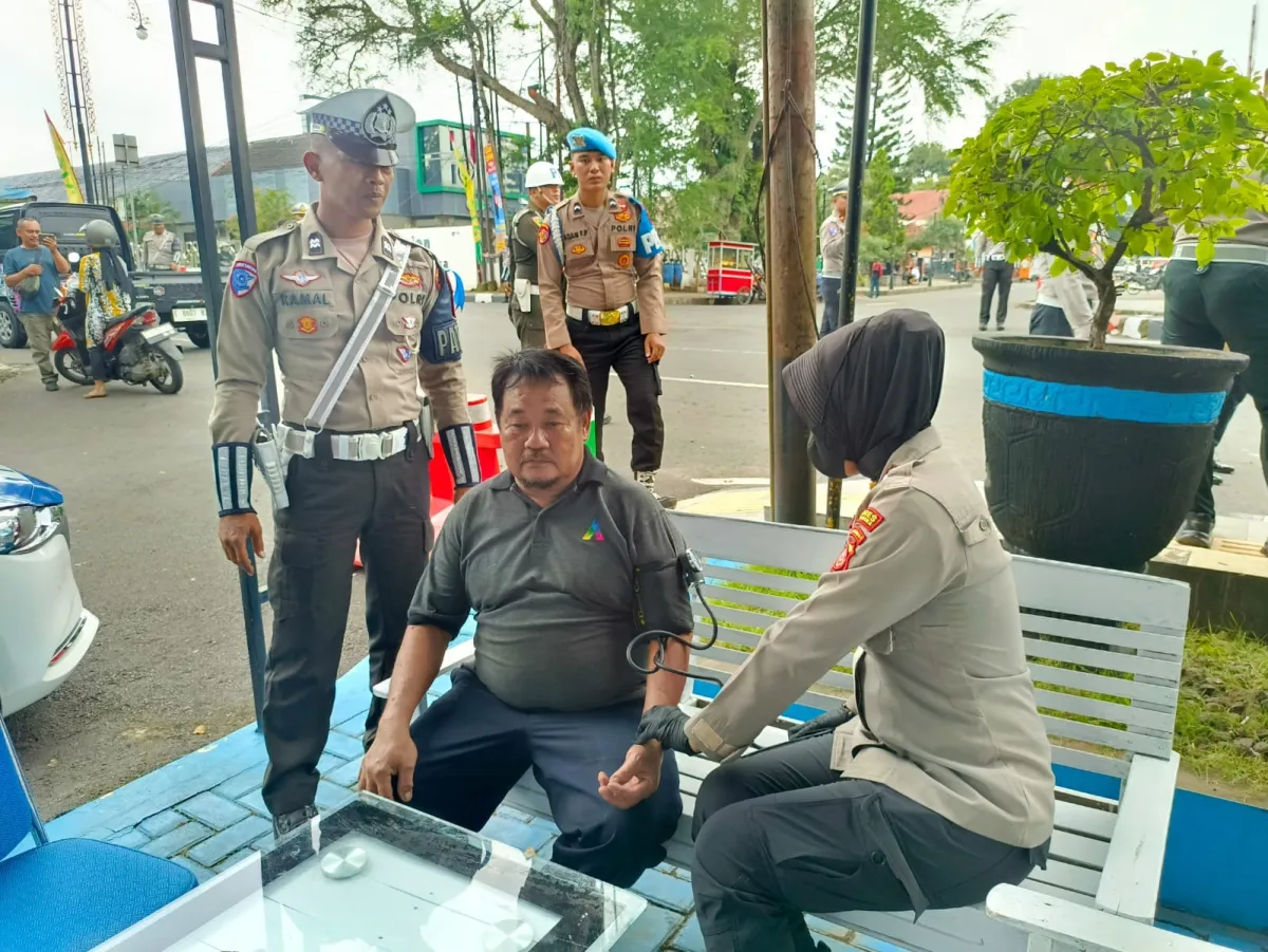Pemeriksaan Kesehatan Gratis di Alun-Alun Majalengka Mendukung Operasi Keselamatan Lodaya 2026