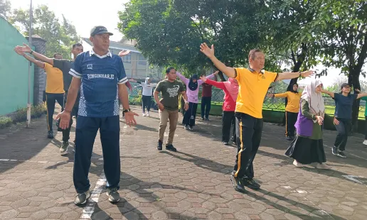 Polsek Bantul Hadiri Senam Bersama Lintas Sektor di KUA untuk Perkuat Sinergi dan Kebugaran
