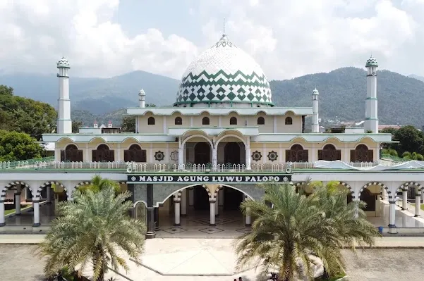 Masjid Agung Luwu Jadi Pusat Salat Idul Fitri dengan 168 Lokasi di Palopo