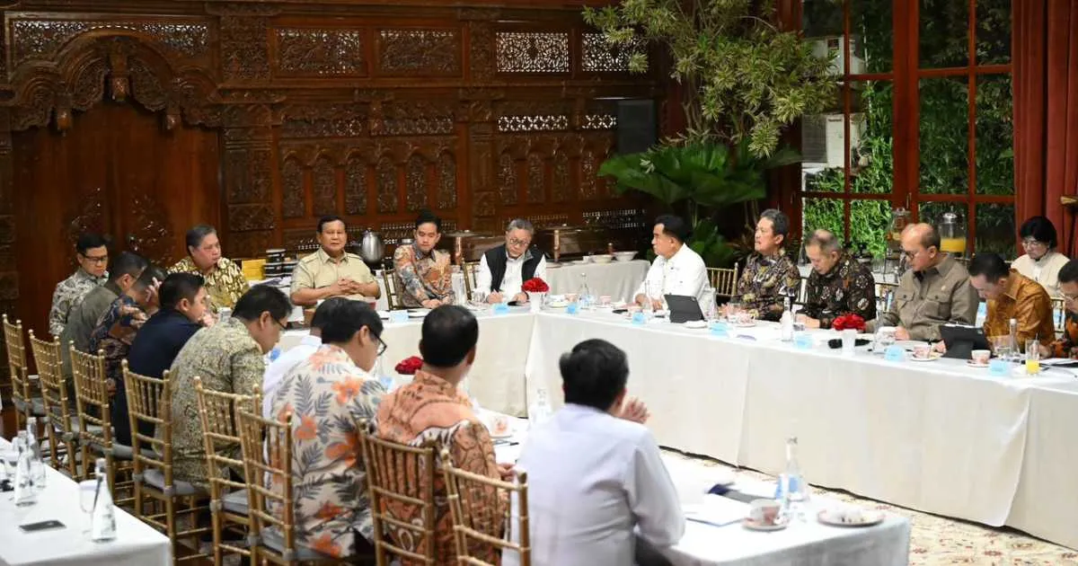 Prabowo Pimpin Rapat Evaluasi Stabilitas Keuangan Nasional