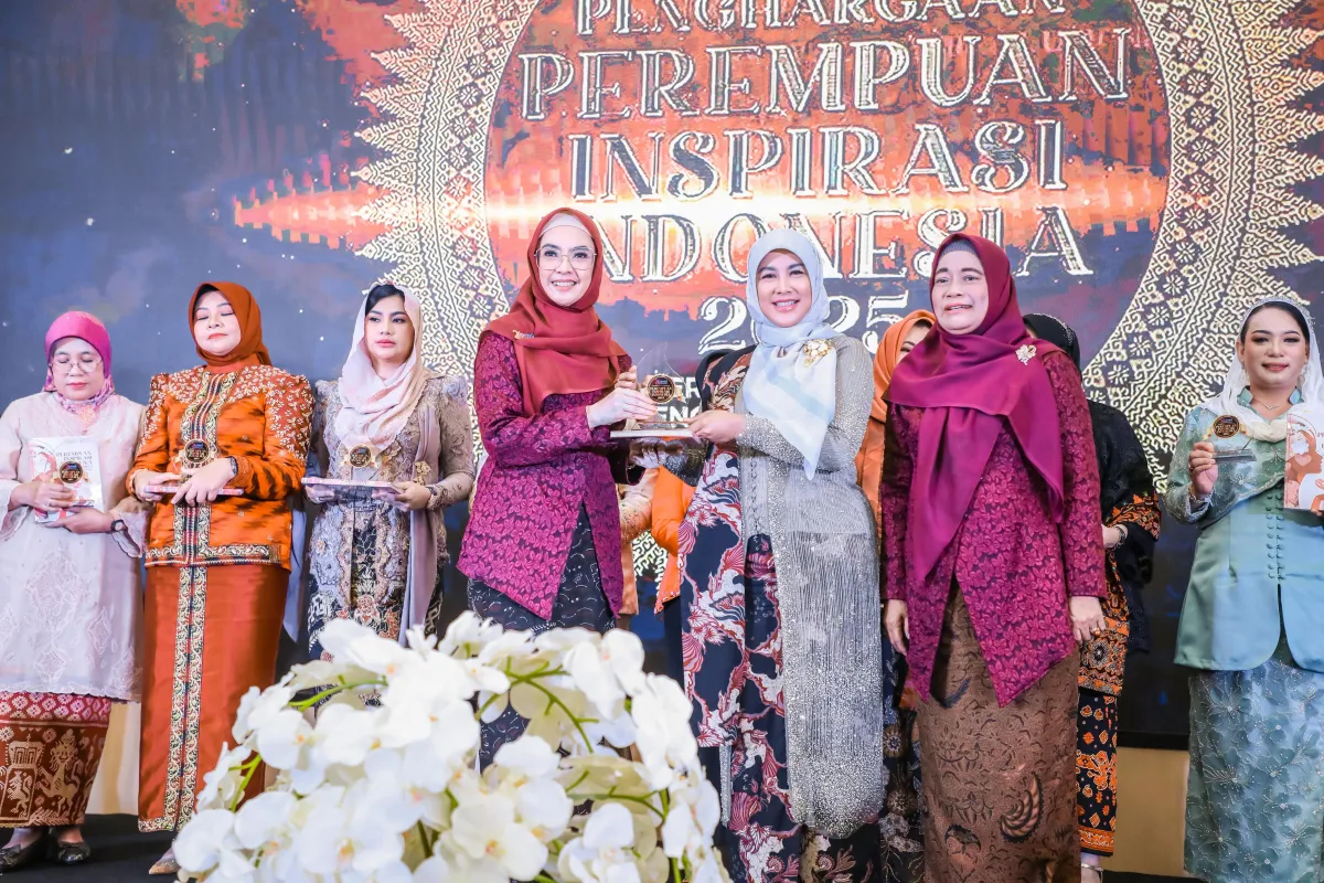 Arfina Rustandi Raih Penghargaan Perempuan Inspirasi Indonesia 2025 dari IPEMI
