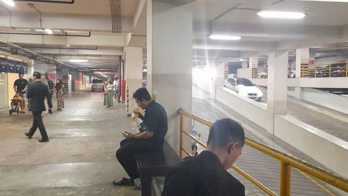 Aktivitas di CSB Mall Cirebon Tetap Normal Pasca Tragedi Tewasnya Empat Pekerja Teknisi