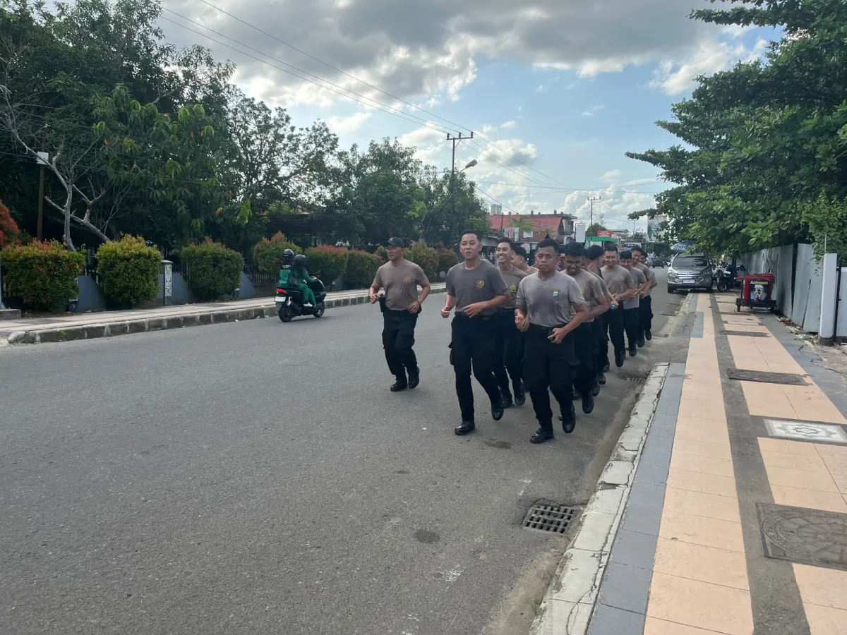 Sat Samapta Polres Berau Gelar Pembinaan Fisik Rutin untuk Jaga Kebugaran Personel