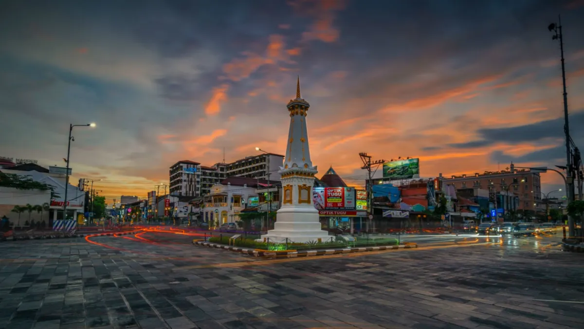 Tugu Pal Putih: Landmark Ikonik di Pusat Kota Yogyakarta