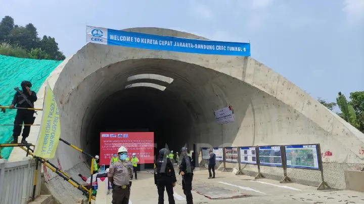 Proyek Kereta Cepat Jakarta-Bandung: Perkembangan Terbaru dan Tantangan yang Dihadapi
