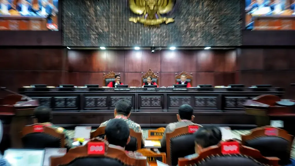 Putusan MK: Pasal Pencemaran Nama Baik UU ITE Hanya Berlaku untuk Individu, Bukan Lembaga