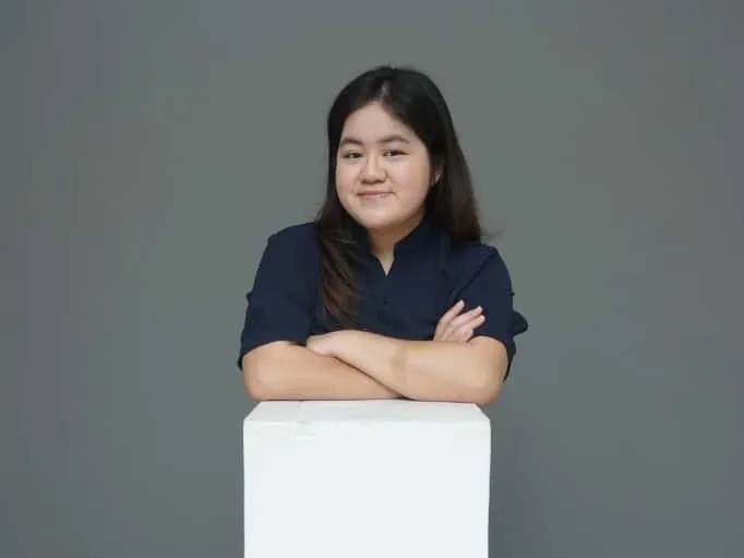 Skripsi tentang Fanboy K-Pop Antar Clarence Natazya Jadi Wisudawan Terbaik UB