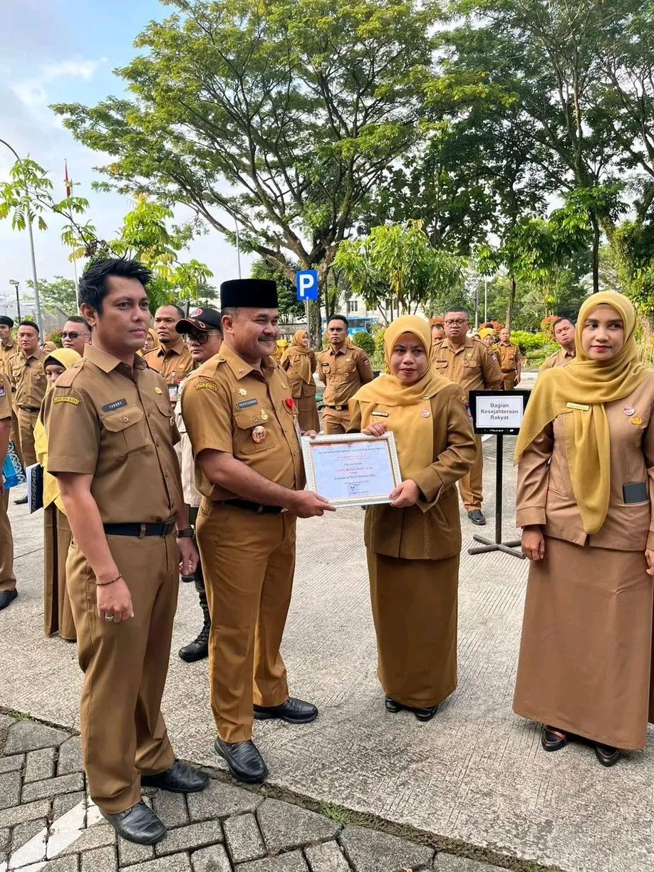Pemko Padang Beri Penghargaan ASN Terbaik Semester II 2026, Tegaskan Reward dan Sanksi Disiplin