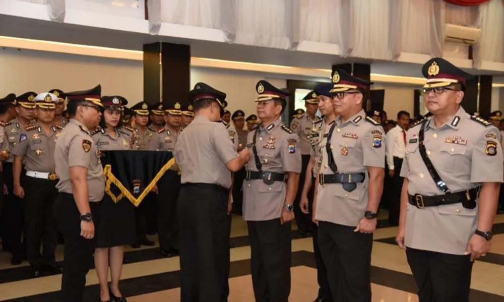 Kapolda Kalsel Pimpin Sertijab Karo Ops, Karo SDM, dan Kapolres HSU