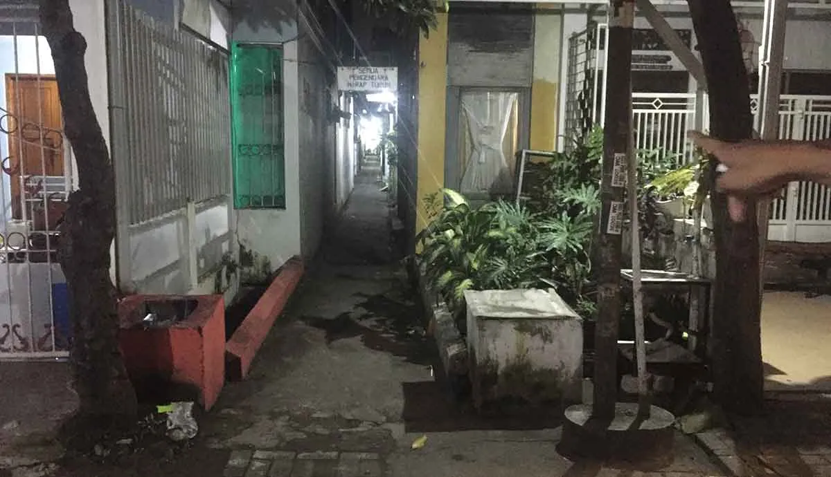 Penggerebekan di Jalan Gubeng Kertajaya Mengguncang Warga Surabaya