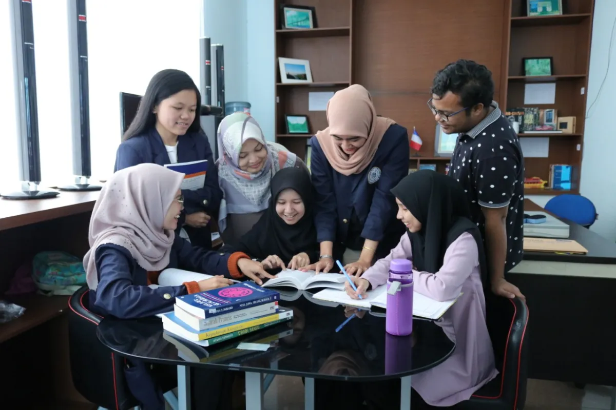 Kampus Merdesa: Mengoptimalkan Potensi Desa untuk Pendidikan Nasional