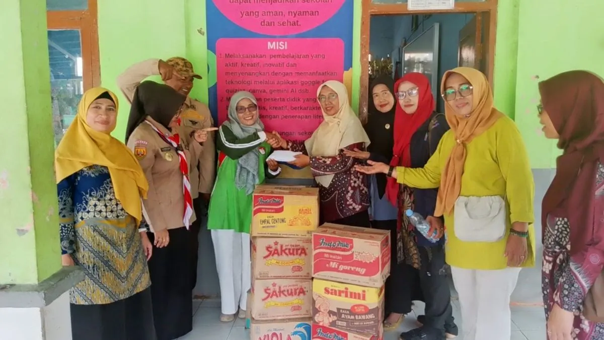 Solidaritas Pendidikan Ciasem Bantu Sekolah Terdampak Banjir