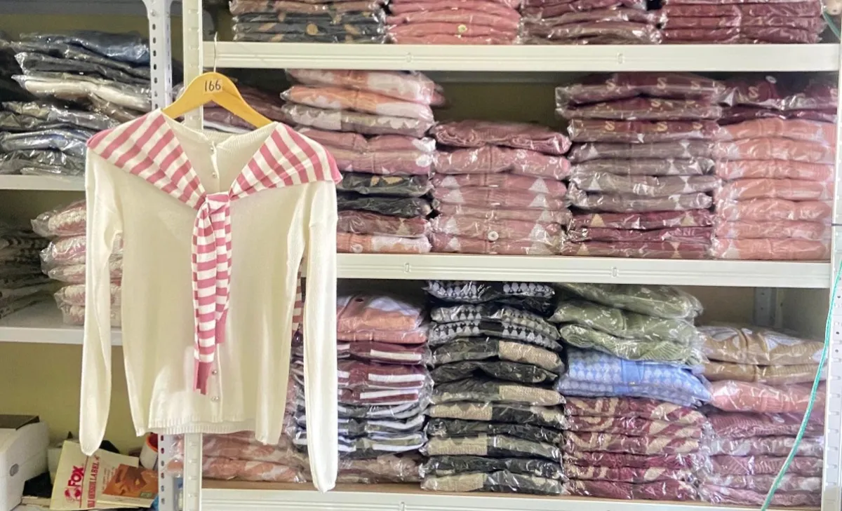 Rizta.Id: Dari Hobi Belanja Menjadi Usaha Baju Rajut Sukses