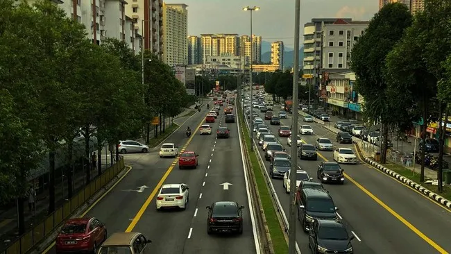 Penjualan Mobil Malaysia Capai Rekor Berkat Ekonomi Stabil dan Pengangguran Terendah