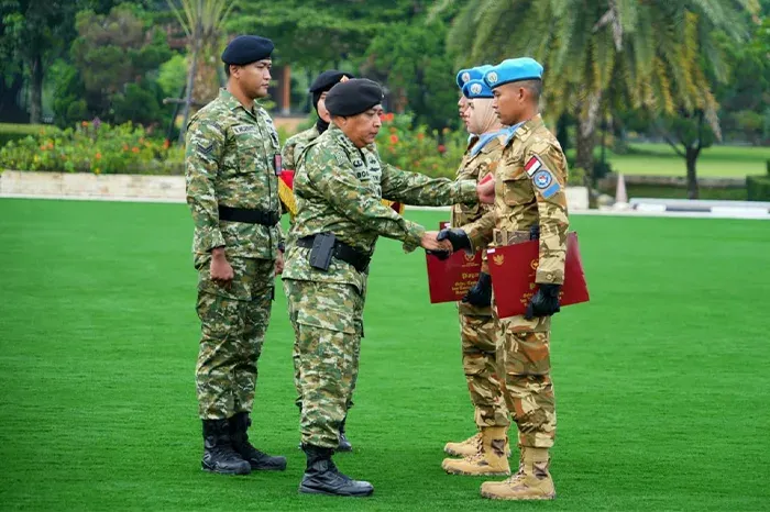 Satgas MTF TNI Konga XXVIII-P Raih Penghargaan Satyalencana Santi Dharma atas Misi Perdamaian di Lebanon