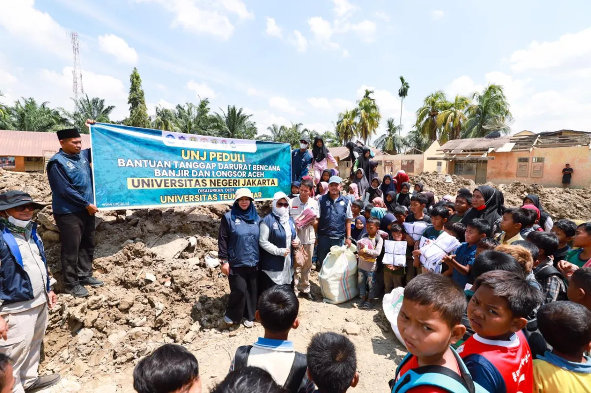 UTU Distribusikan Bantuan UNJ untuk Warga Terdampak Bencana di Aceh Tamiang