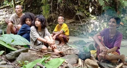 Dampak Negatif Transisi Energi Terhadap Masyarakat Adat di COP30
