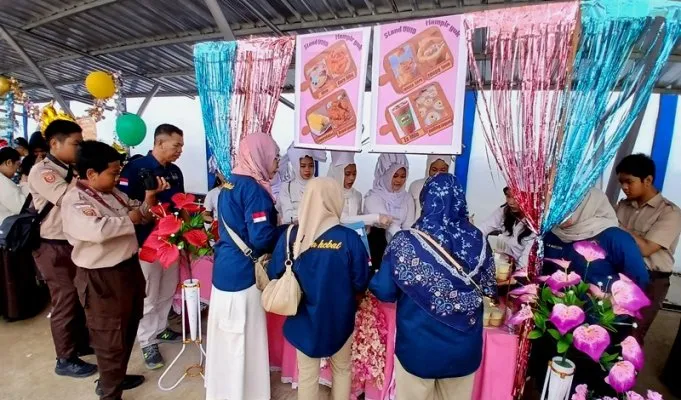 SMPN 1 Muara Teweh Selenggarakan Pasar Mini P5L untuk Wujudkan Kewirausahaan dan Gaya Hidup Sehat