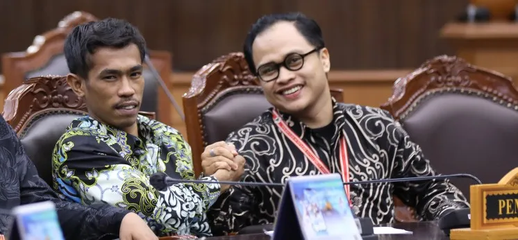 MK Batasi Izin Jaksa Agung dalam Proses Hukum Jaksa, Pasal 8 Ayat (5) UU Kejaksaan Inkonstitusional Bersyarat