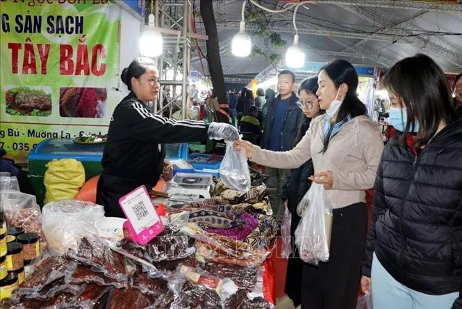 Pasar Tet Serikat Buruh Hai Phong 2026 Dukung Kesejahteraan Pekerja