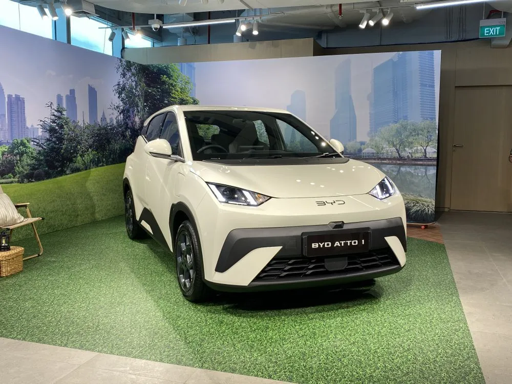 Menilik Kenyamanan Interior Mobil Listrik BYD Atto 1 yang Terjangkau