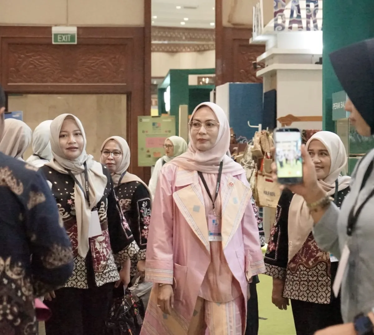 Dukungan Dekranasda Lutim Tingkatkan Daya Saing UMKM di INACRAFT Jakarta