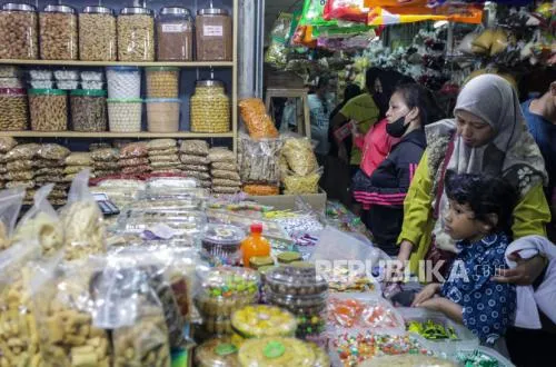 Pedagang Pasar Jatinegara Keluhkan Sepinya Pembeli Jelang Ramadhan 2026