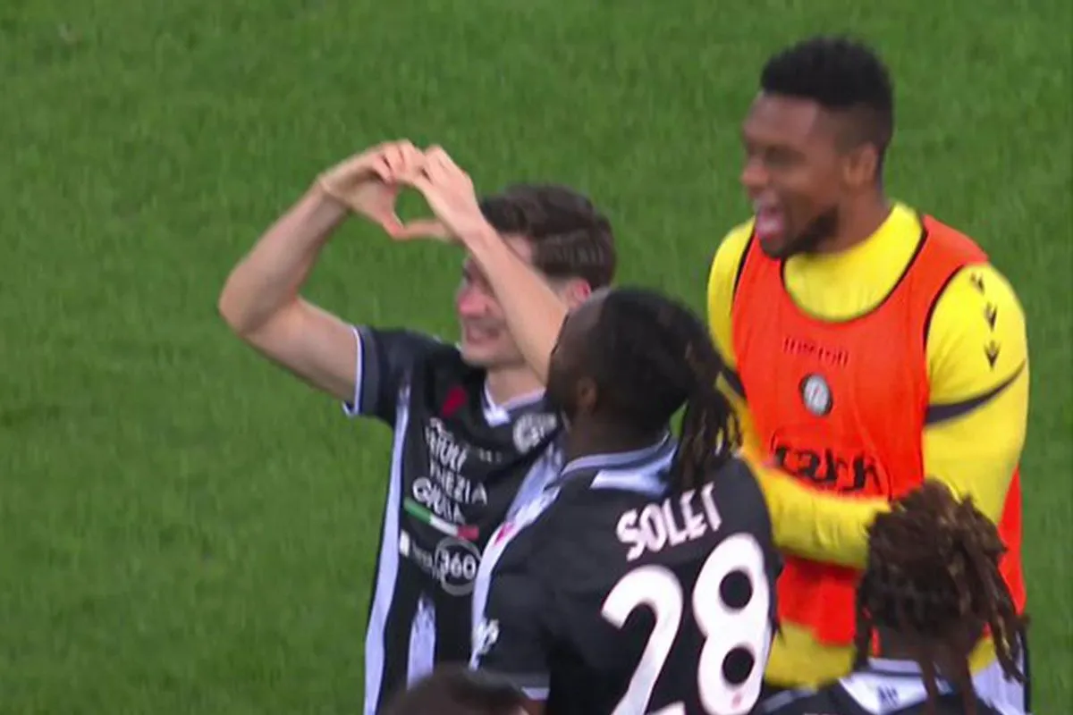 Gol Tendangan Bebas Ekkelenkamp Bawa Udinese Kalahkan AS Roma 1-0