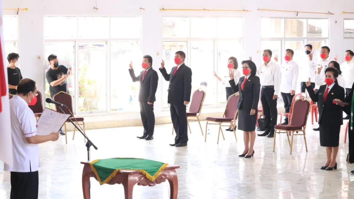 Bupati Minahasa Lantik 36 Pejabat Baru, Tekankan Prestasi dan Loyalitas