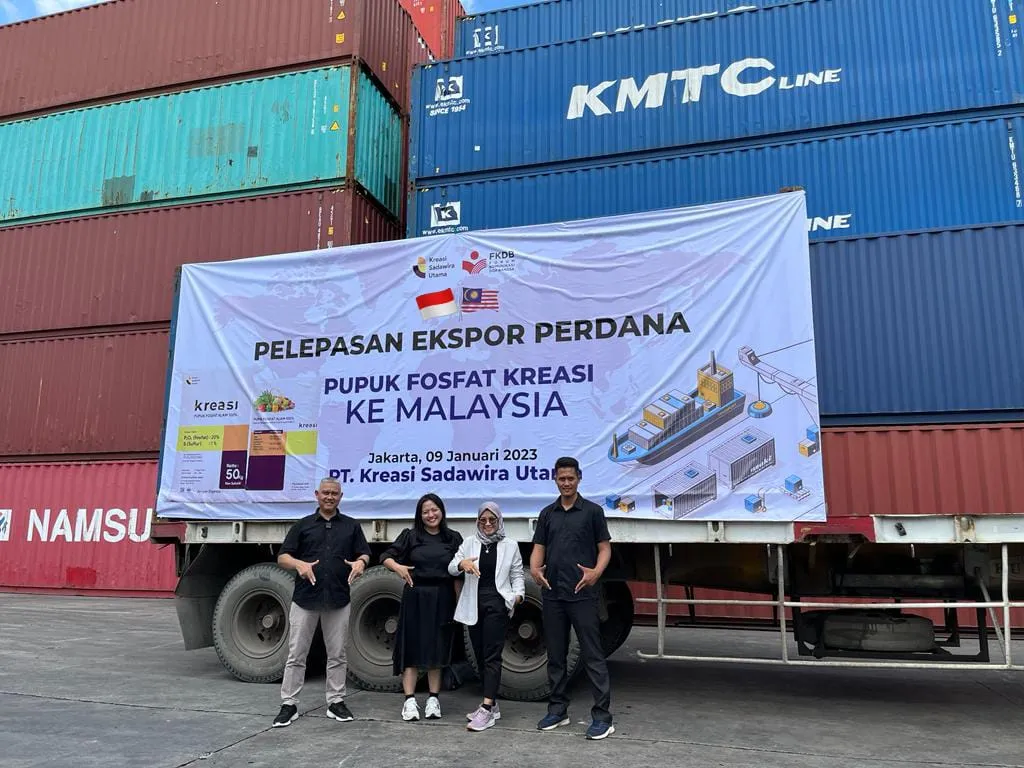 FKDB Lepas Ekspor Perdana Pupuk Fosfat Kreasi ke Malaysia