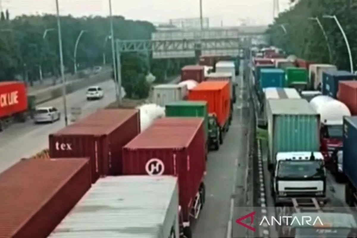 Penyebab Kemacetan di Pelabuhan Tanjung Priok Diketahui Akibat Kerusakan Sistem Gerbang Masuk