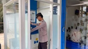 Polsek Rantau Pulung Gelar Patroli KRYD di BANKALTIMTARA KCP untuk Cegah Gangguan Kamtibmas