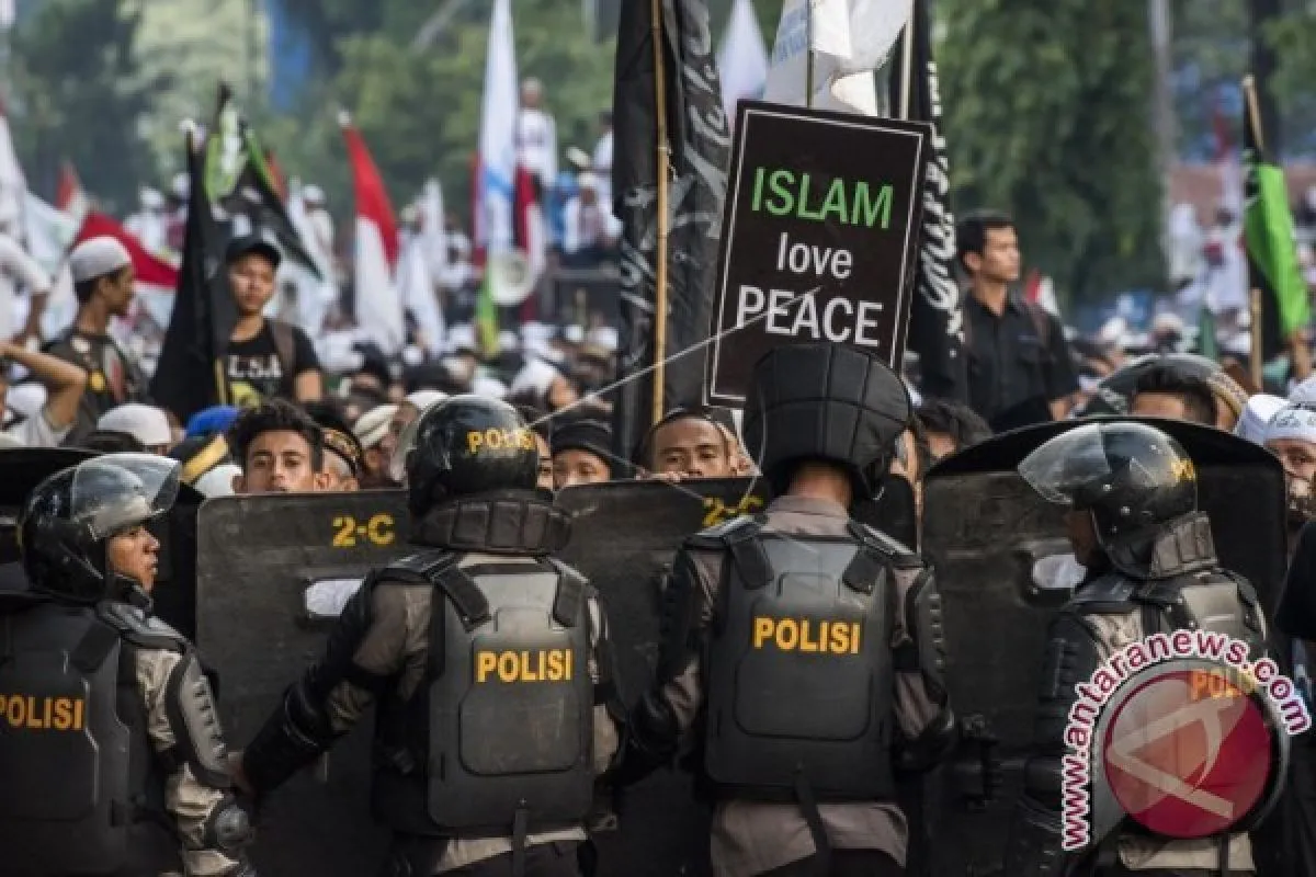 Dinamika Kasus Dugaan Penistaan Agama oleh Ahok dan Kekhawatiran Menguatnya Radikalisme serta Ancaman Kebhinekaan