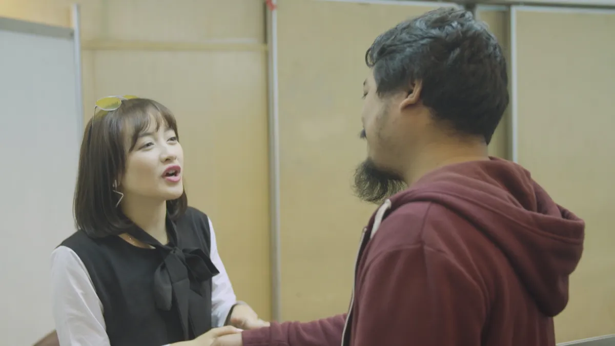 Dari Punk ke J-Pop: Kisah Fanatik JKT48 di Tengah Kontradiksi