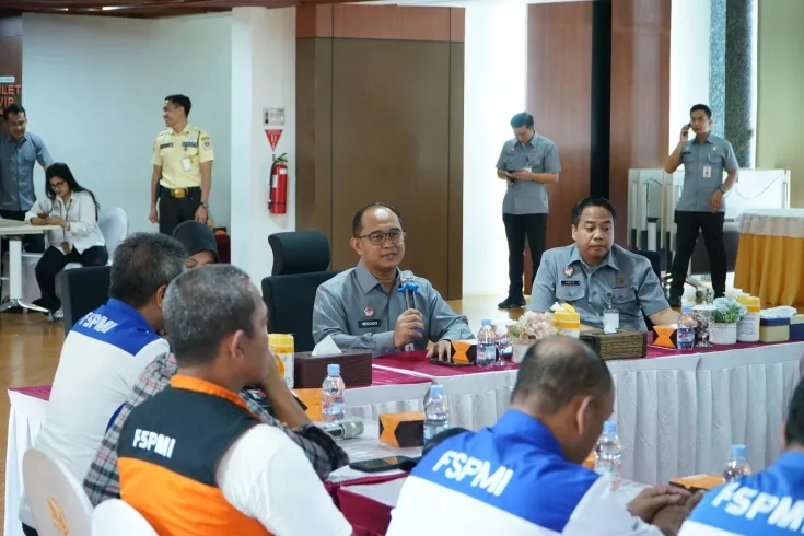 Dirjen AHU Terima Aspirasi Buruh PT PAKERIN Terkait Gaji yang Belum Dibayar