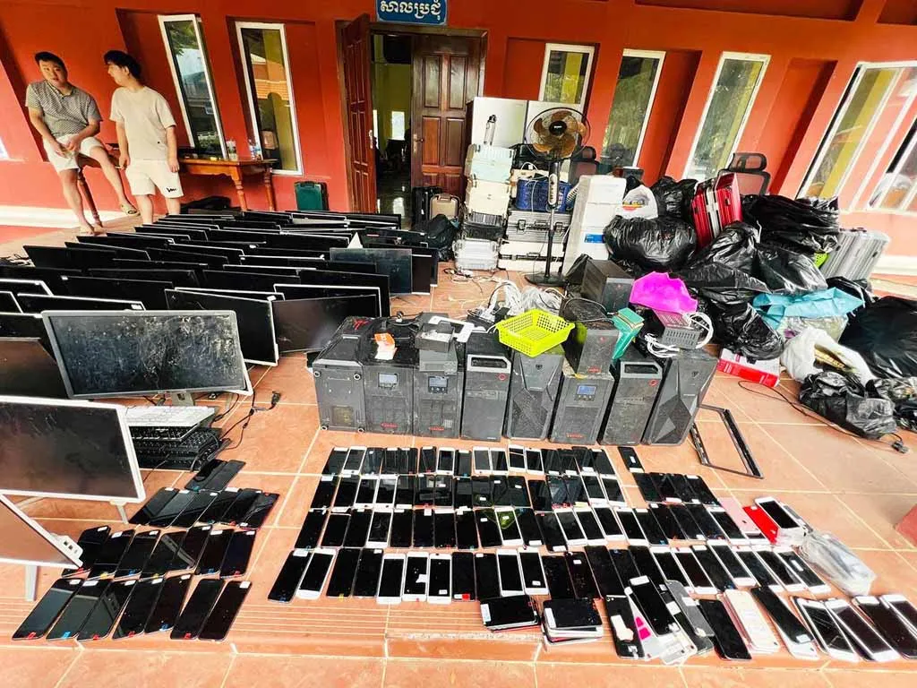 Kamboja Tangkap Lebih dari 2.100 Orang dalam Operasi Pemberantasan Pusat Penipuan Online