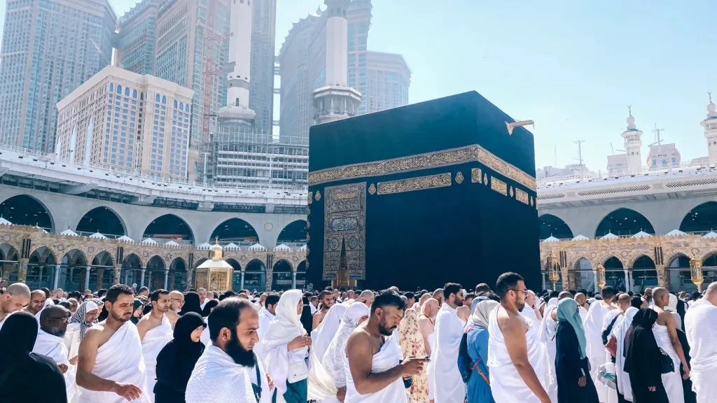 Saudi Tangguhkan Kontrak 1.800 Agen Perjalanan Haji-Umrah Asing Selama 10 Hari