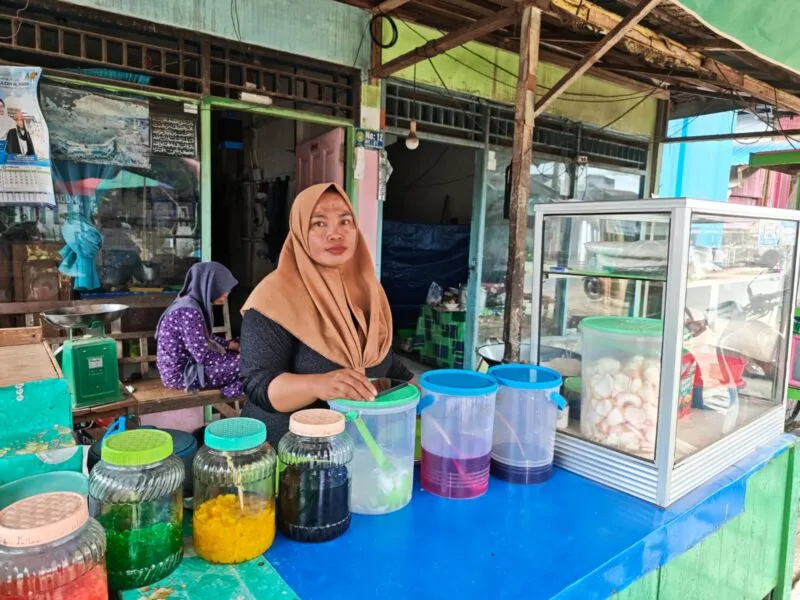 Isna, Ibu Penjual Gado-gado yang Tahan Rindu Selama Tiga Tahun