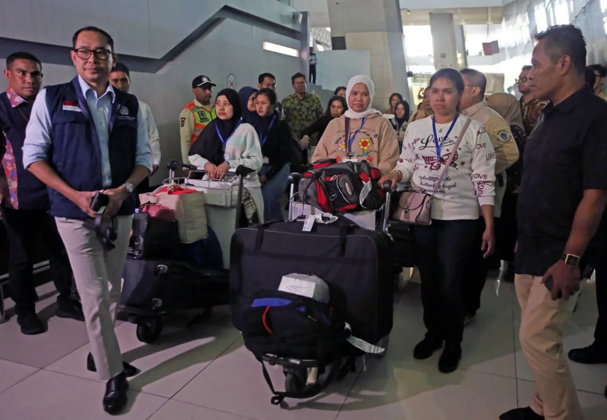 Konflik Iran-Israel Memanas, Kemlu Pastikan Ratusan WNI di Iran dan Israel Aman
