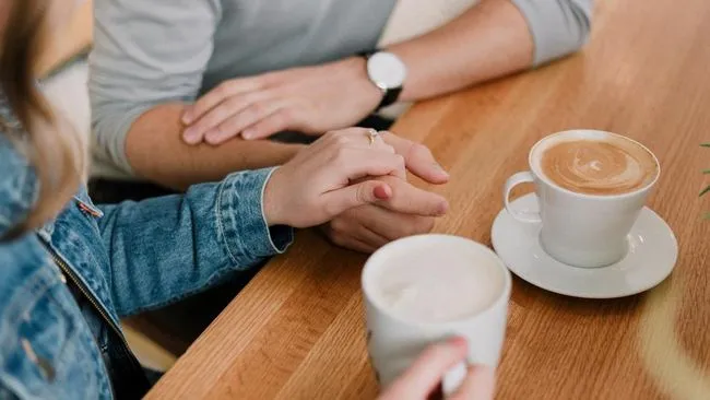 Tren Soft Launch Relationship: Cara Gen Z Mengelola Privasi dalam Hubungan