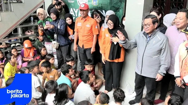 Pramono Anung Tinjau Pengungsi Banjir di Rawa Buaya