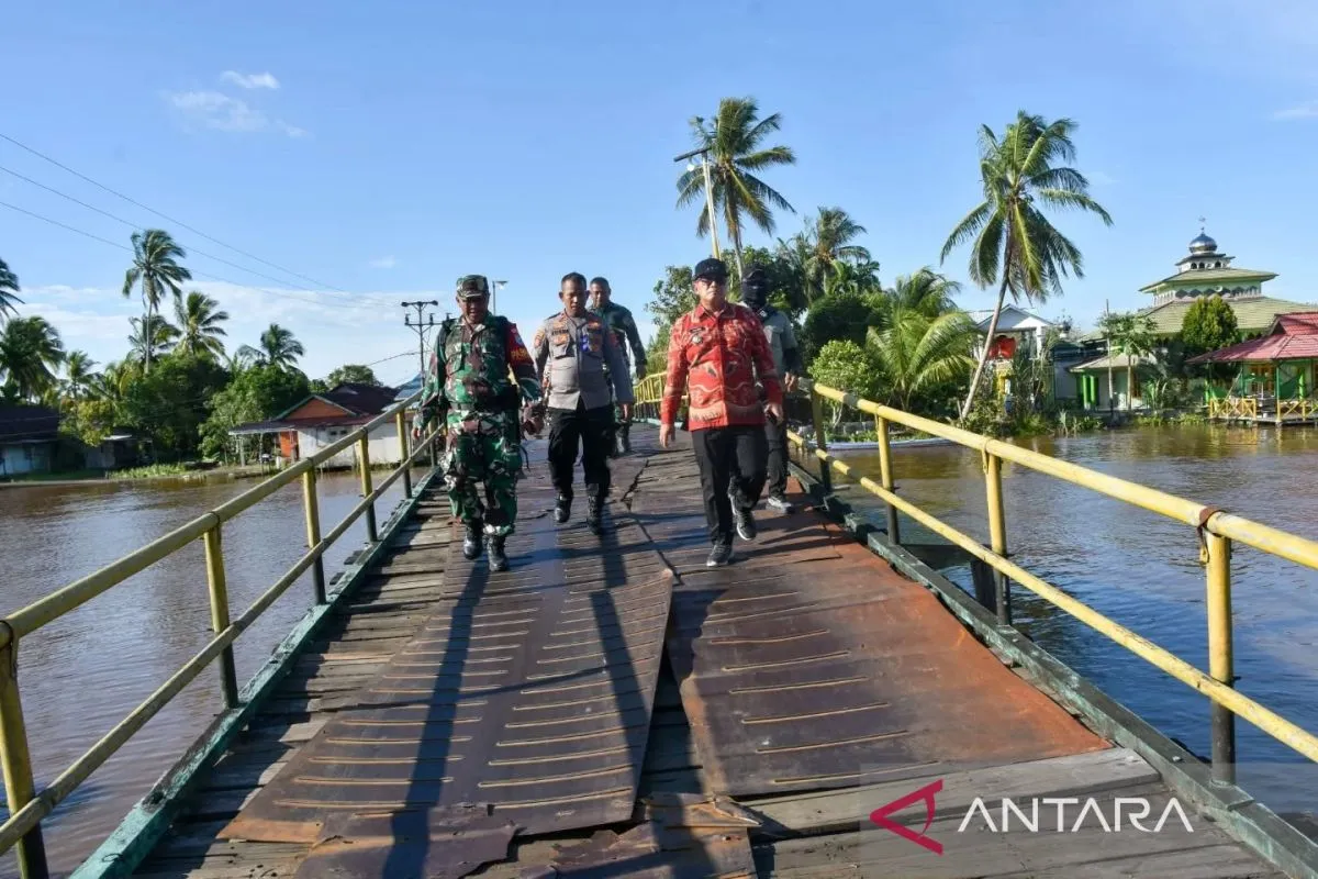 Pemkab Kubu Raya Percepat Perbaikan Jalan Poros Penopang Ekonomi Desa di Kecamatan Kubu