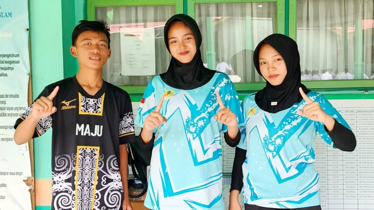 Tiga Siswa MTsN 1 HSU Berhasil Masuk Tim POPDA Bola Voli