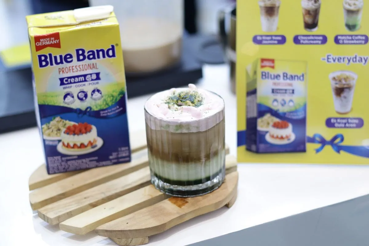 BlueBand Tampilkan Resep Matcha Coffee O Strawberry Berlapis di FHI 2025