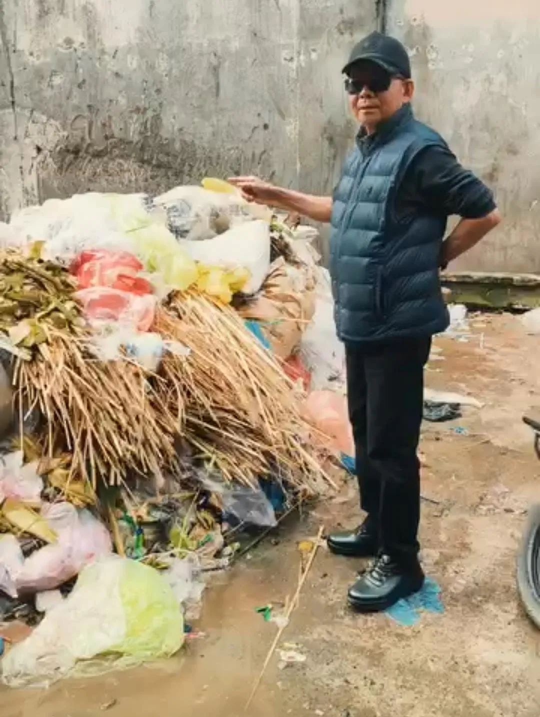 DLH Kotim Tangani Masalah Sampah di Pasar PPM Sampit
