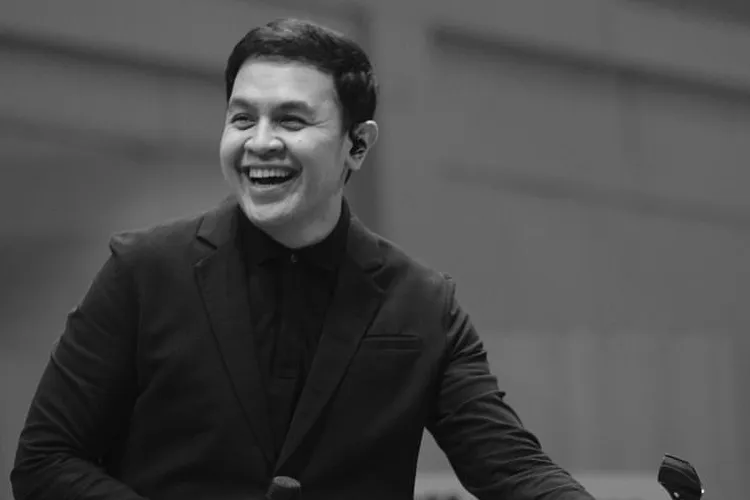 Mengenang Masa Remaja Melalui Lagu 'Tujuh Belas' oleh Tulus