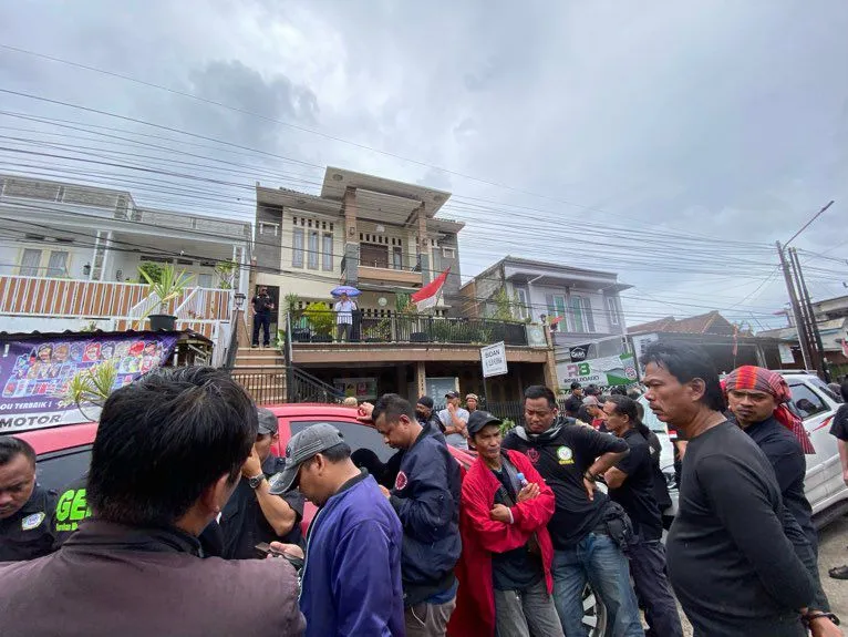 Massa Tolak Eksekusi Rumah di Desa Cikupa, Nilai Rp 2,5 Miliar Dilelang Rp 300 Jutaan