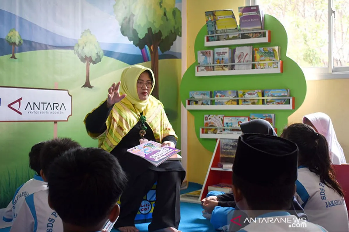 Peresmian Pojok Baca ANTARA di SDS Pantai Indah Cilincing